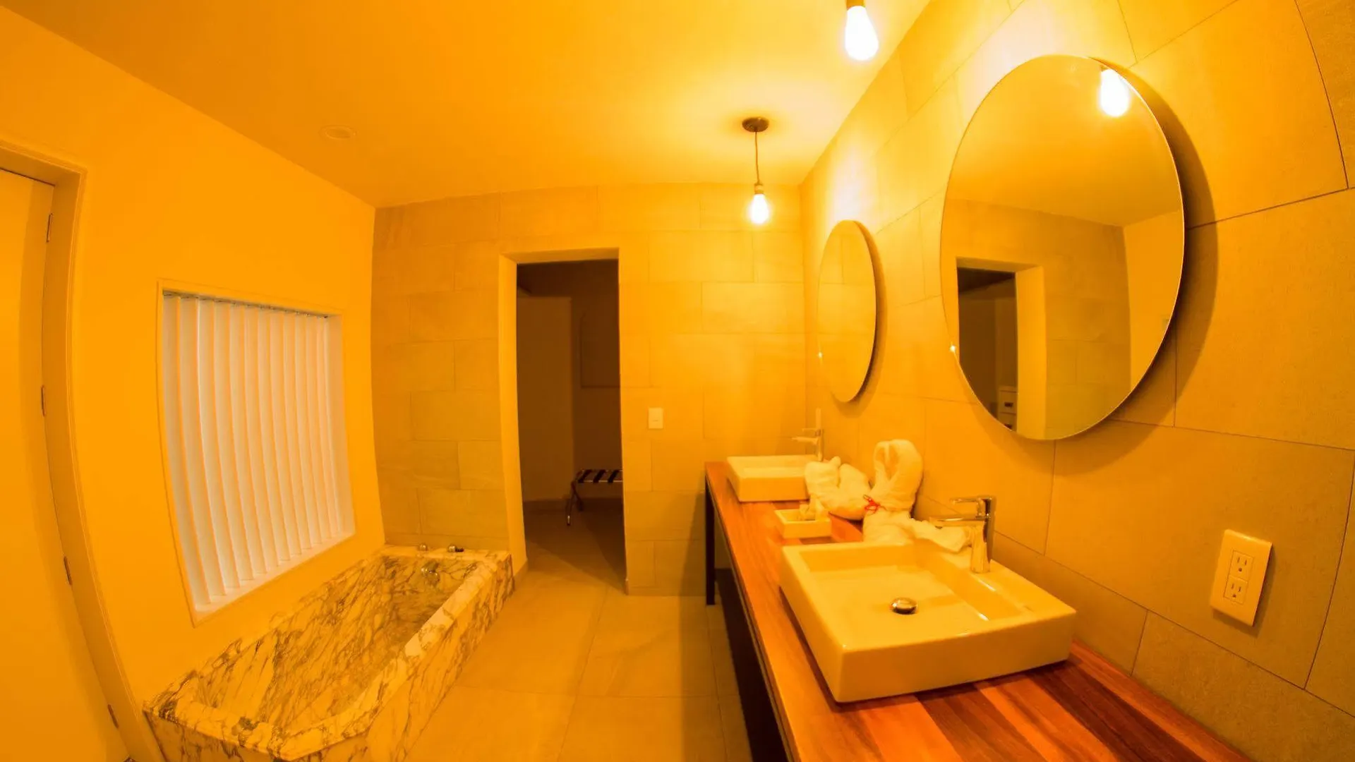 Hotel Boutique Abad Zapopan 4*,